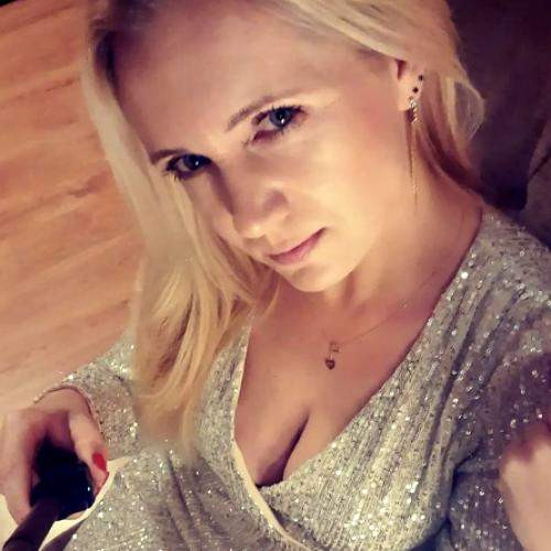 Reife Frau sucht Hausfrauensex in der Nähe